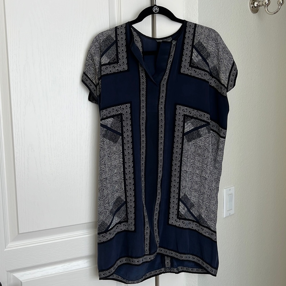 Navy patterned Vince tunic